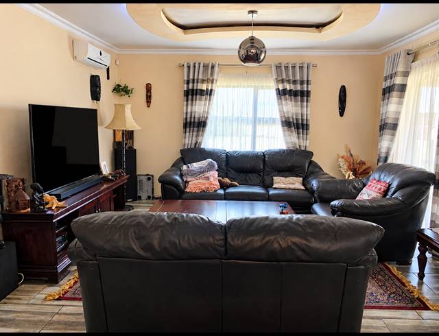 3 BEDROOM HOUSE FOR SALE IN JAMESON PARK